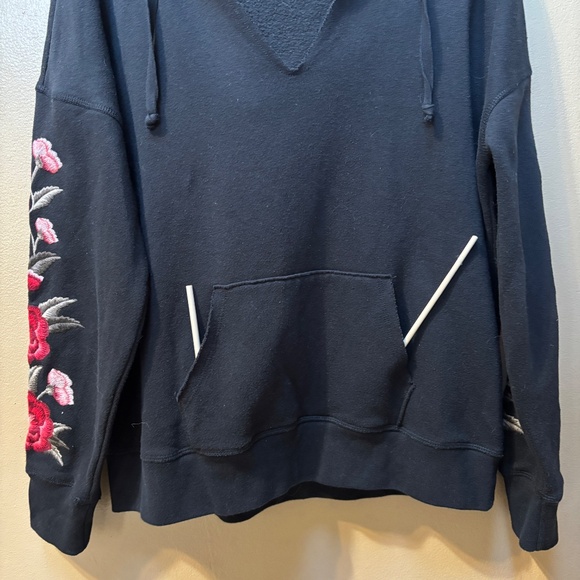 American Eagle Outfitters Floral Embroidered Long Sleeve Black Hoodie Size M - Picture 4 of 10